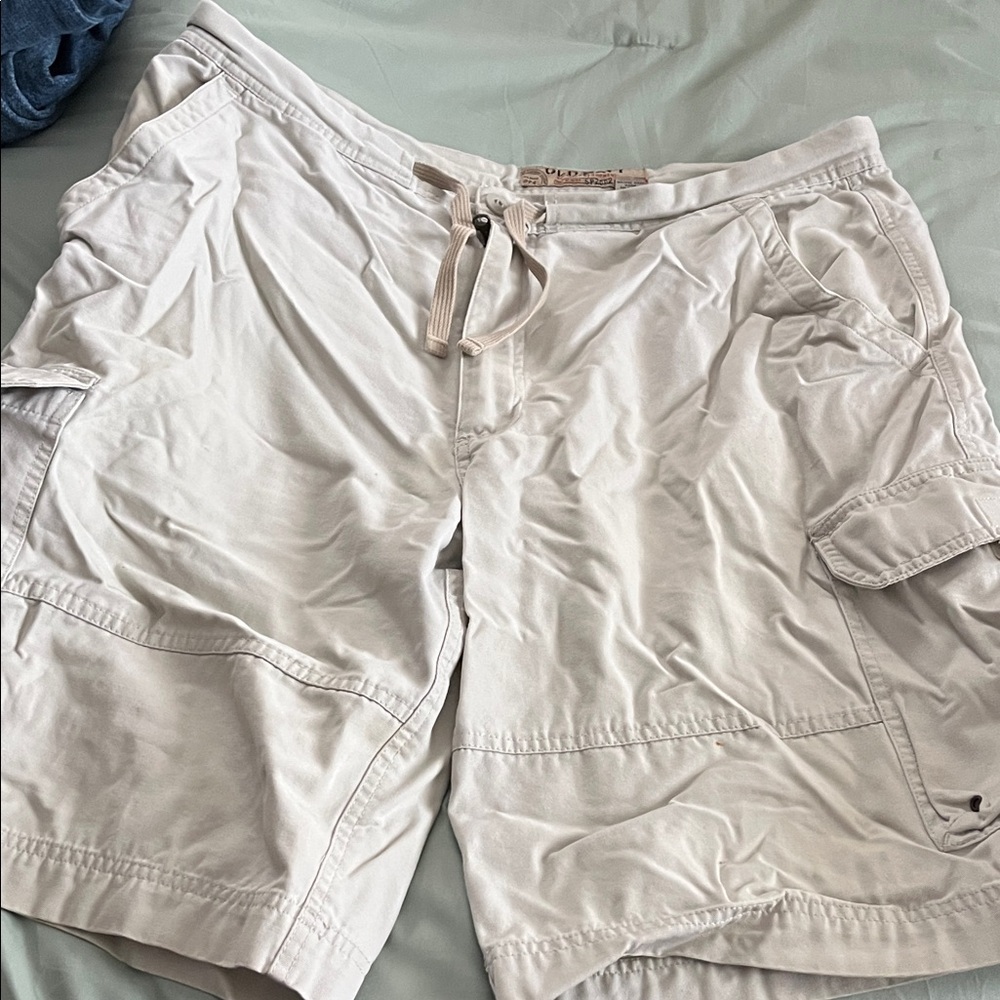 Old Navy Men's Off-White Cargo Shorts